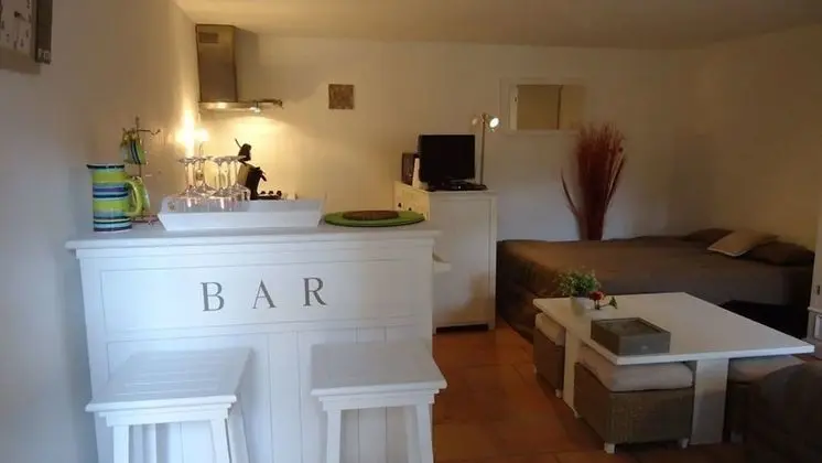 Stüdyo, Teras (Gassine Nr8)