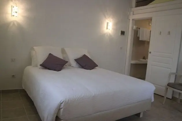 Tek Büyük Yataklı Oda (Fleur de Vervaine)