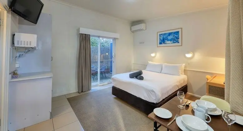 Standard Oda, Sigara İçilmez, Balkon (2 Bedroom Courtyard Unit)