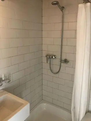 Classic Tek Büyük Yataklı Oda