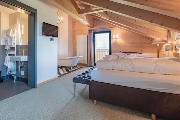 Junior Süit, Dağ Manzaralı