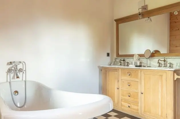 Junior Süit, Dağ Manzaralı