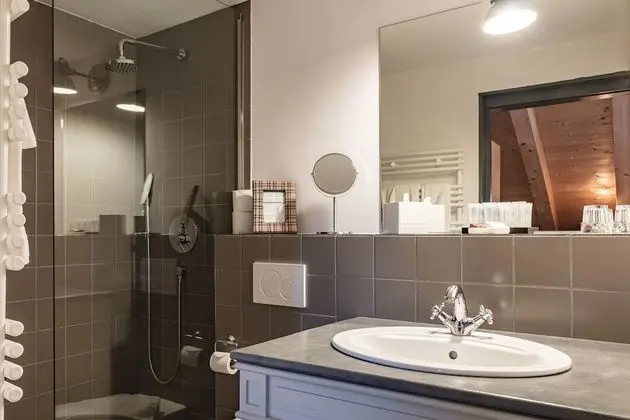 Standard Tek Büyük Yataklı Oda, Dağ Manzaralı