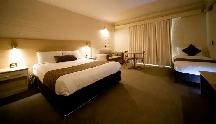 Standard İki Ayrı Yataklı Oda, Küçük Mutfak (1 queen and 1 single bed)