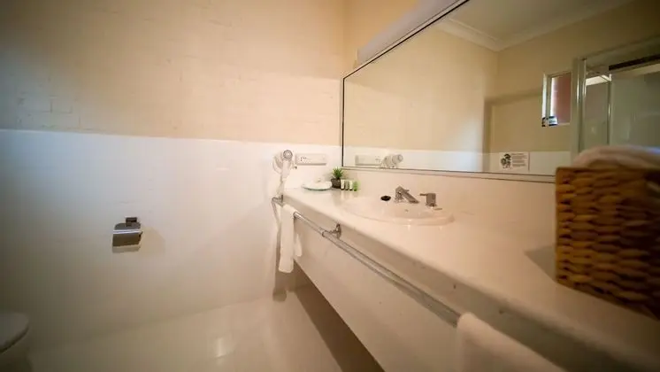 Standard İki Ayrı Yataklı Oda, Küçük Mutfak (1 queen and 1 single bed)
