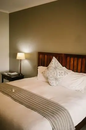 Luxury Oda (Queen sleeper couch)