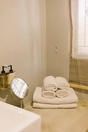 Luxury Oda (Queen sleeper couch)