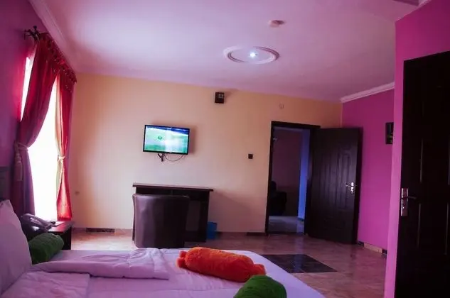 Deluxe Tek Büyük Yataklı Oda