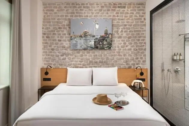 Superior Studio, Şehir Manzaralı