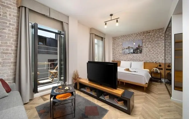 Superior Studio, Şehir Manzaralı
