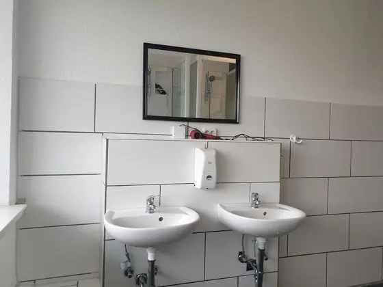 Basic Tek Büyük Yataklı Oda