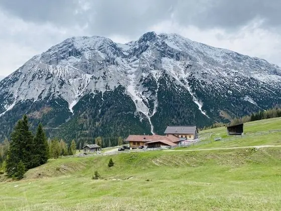 Traditional Ortak Ranzalı Oda, Sadece kadınlar için