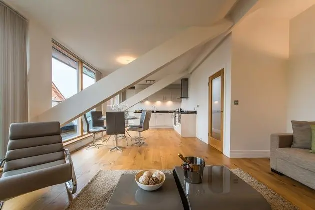 Çatı Katı Süiti (Penthouse)