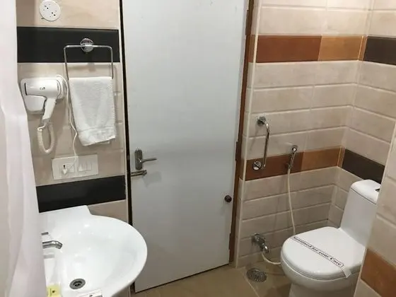 Classic Tek Büyük Yataklı Oda, 1 Çift Kişilik Yatak, Sigara İçilebilir, Özel Banyo