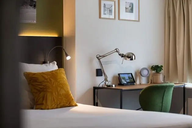 Comfort Tek Büyük Yataklı Oda