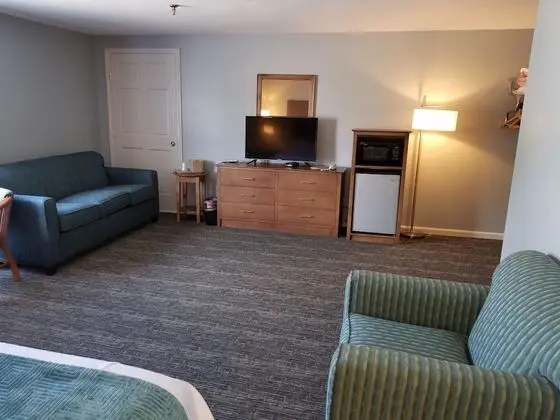 Süit, 1 En Büyük (King) Boy Yatak, Sigara İçilmez, Sıcak Su Küveti