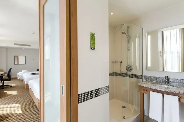 Family Oda, 1 Büyük (Queen) Boy Yatak (Connecting Rooms)