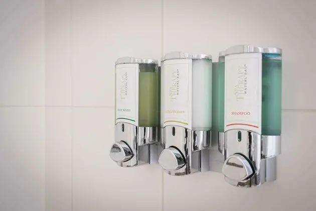 Oda, 1 Büyük (Queen) Boy Yatak, Engellilere Uygun, Sigara İçilmez