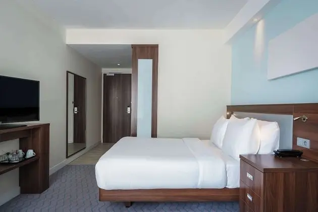 Oda, 1 Büyük (Queen) Boy Yatak, Sigara İçilmez