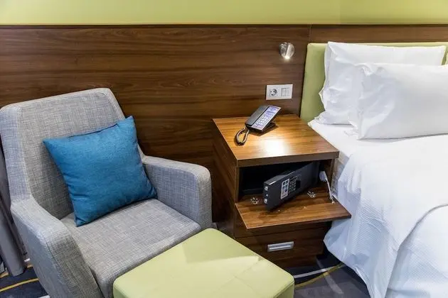 Oda, 1 En Büyük (King) Boy Yatak, Sigara İçilmez