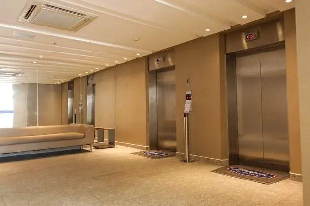 Oda, 2 Tek Kişilik Yatak, Şehir Manzaralı (Roll-In Shower)