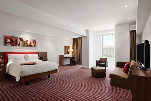 1 Queen Bed, Accessible, Non Smoking