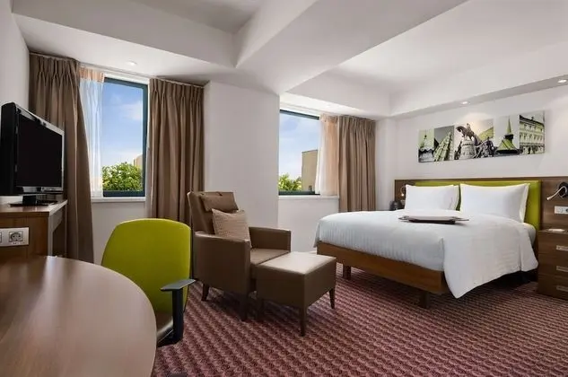 1 Queen Bed, Non Smoking