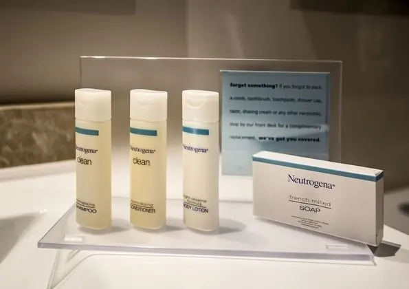 Oda, 1 Büyük (Queen) Boy Yatak, Engellilere Uygun, Sigara İçilmez