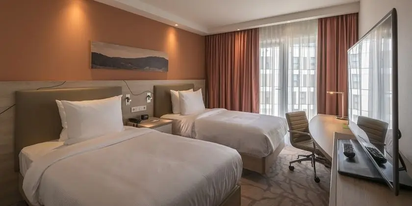 İki Ayrı Yataklı Oda, Sigara İçilmez