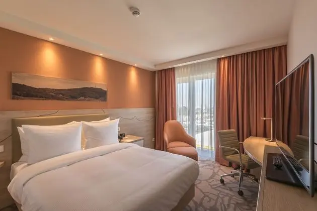 Oda, 1 Büyük (Queen) Boy Yatak, Sigara İçilmez