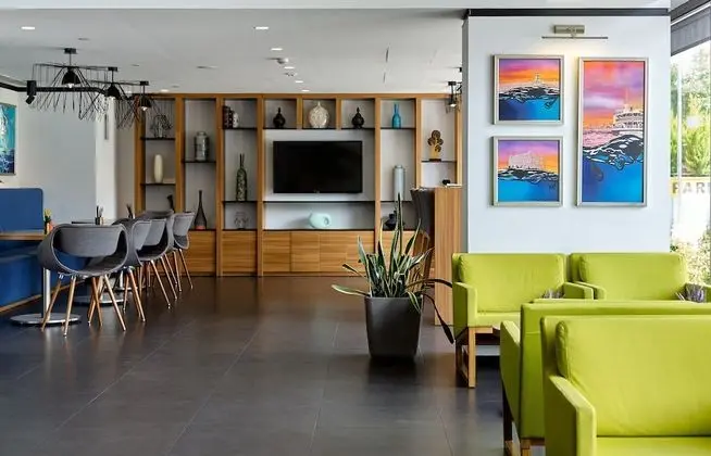Oda, 1 Tek Kişilik Yatak, Buzdolabı, Şehir Manzaralı