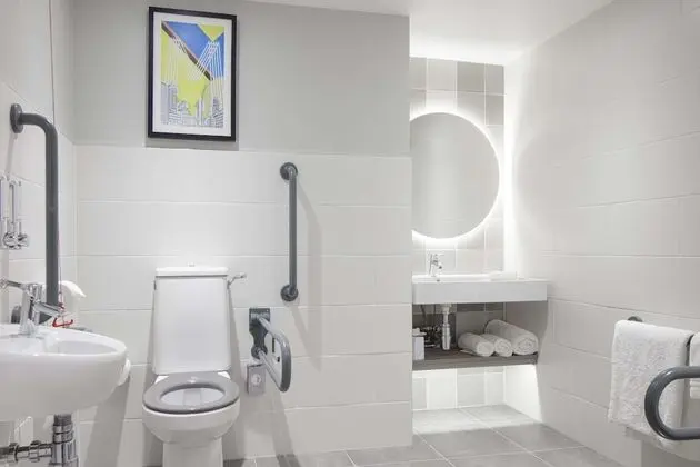 Oda, 1 Büyük (Queen) Boy Yatak, Şehir Manzaralı