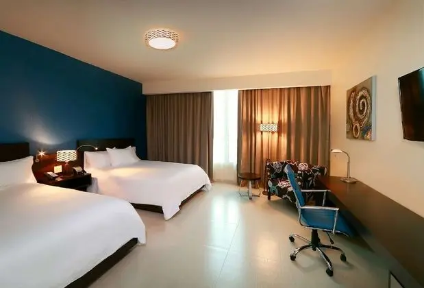 Oda, 2 Çift Kişilik Yatak, Şehir Manzaralı