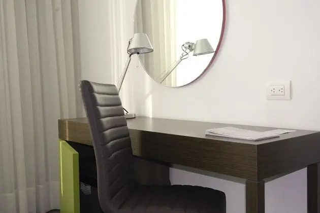 Oda, 1 Büyük (Queen) Boy Yatak, Sigara İçilmez, Buzdolabı