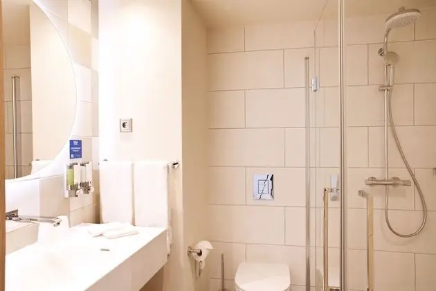 Oda, 1 En Büyük (King) Boy Yatak, Şehir Manzaralı