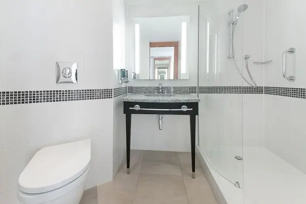 Oda, 1 Büyük (Queen) Boy Yatak ve Çekyat, Sigara İçilmez, Şehir Manzaralı