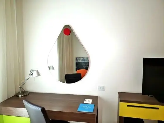 Oda, 1 Büyük (Queen) Boy Yatak