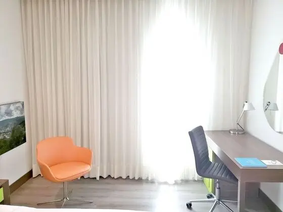 Oda, 1 Büyük (Queen) Boy Yatak