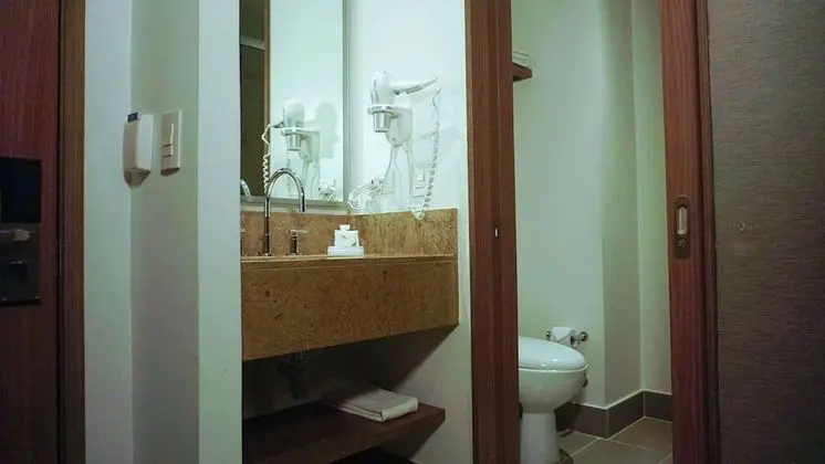 Oda, Birden Çok Yatak, Sigara İçilmez