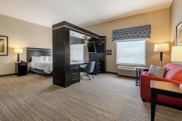 Stüdyo, Engellilere Uygun, Sigara İçilmez