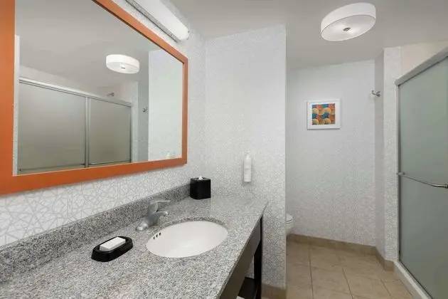 Standart Tek King Yatak Sigara İçilmez