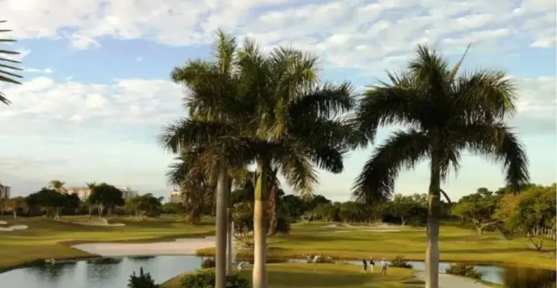 Oda, 1 En Büyük (King) Boy Yatak ve Çekyat, Sigara İçilmez, Golf Manzaralı