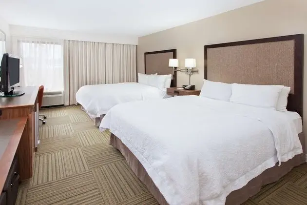 Oda, 2 Büyük (Queen) Boy Yatak, Sigara İçilmez