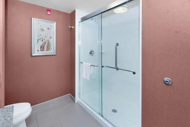 Oda, 1 En Büyük (King) Boy Yatak, Sigara İçilmez, Buzdolabı ve Mikrodalga