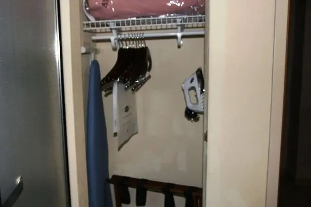 Oda, 1 En Büyük (King) Boy Yatak ve Çekyat, Sigara İçilmez, Buzdolabı ve Mikrodalga