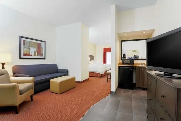 Stüdyo, Sigara İçilmez (2 Queen Beds & Sofa Bed)