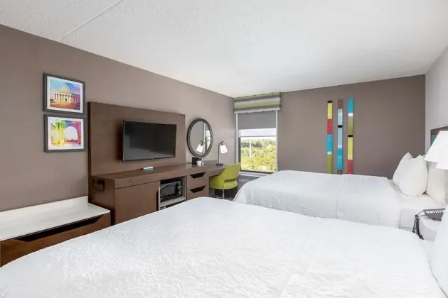 Oda, 2 Çift Kişilik Yatak, Engellilere Uygun, Sigara İçilmez (Roll In Shower)