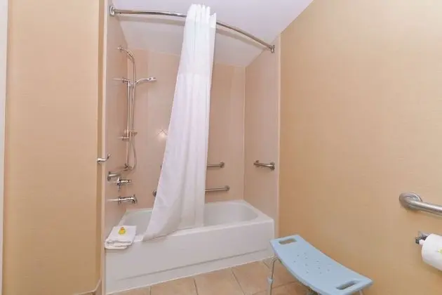 Oda, 1 En Büyük (King) Boy Yatak, Engellilere Uygun, Sigara İçilmez