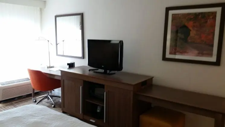 Oda, 1 En Büyük (King) Boy Yatak, Sigara İçilmez, Buzdolabı ve Mikrodalga