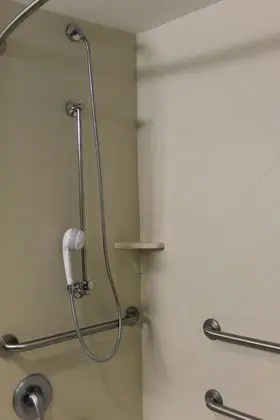 Oda, 1 En Büyük (King) Boy Yatak, Engellilere Uygun